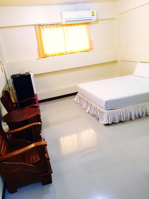 J-Safe Guesthouse Σουκοτάι Εξωτερικό φωτογραφία