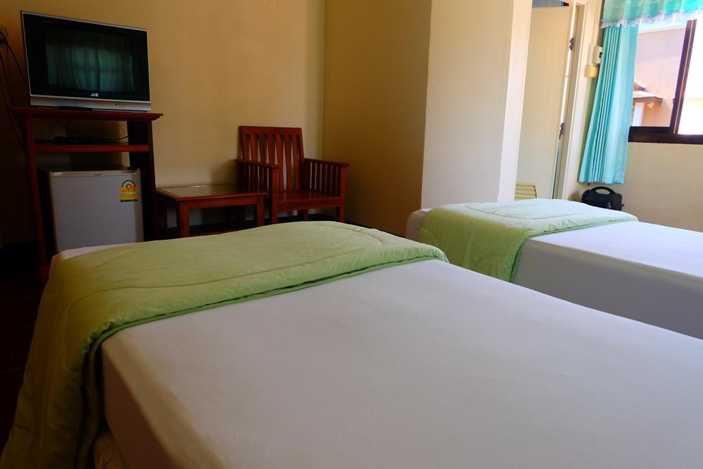 J-Safe Guesthouse Σουκοτάι Εξωτερικό φωτογραφία