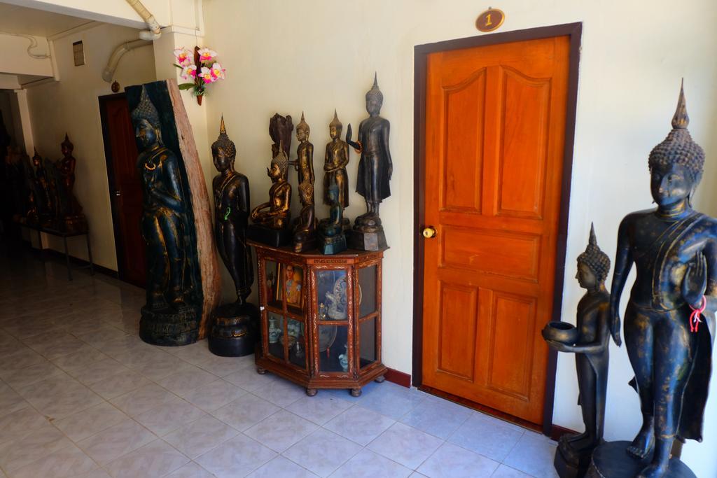 J-Safe Guesthouse Σουκοτάι Εξωτερικό φωτογραφία