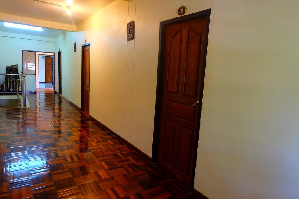 J-Safe Guesthouse Σουκοτάι Εξωτερικό φωτογραφία